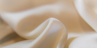 Czym się różni satyna bawełnianą od bawełny satynowej?