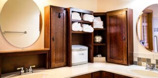 Z czego szafka na balkon?