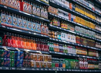 Czy puszki aluminiowe czyszczą komin?